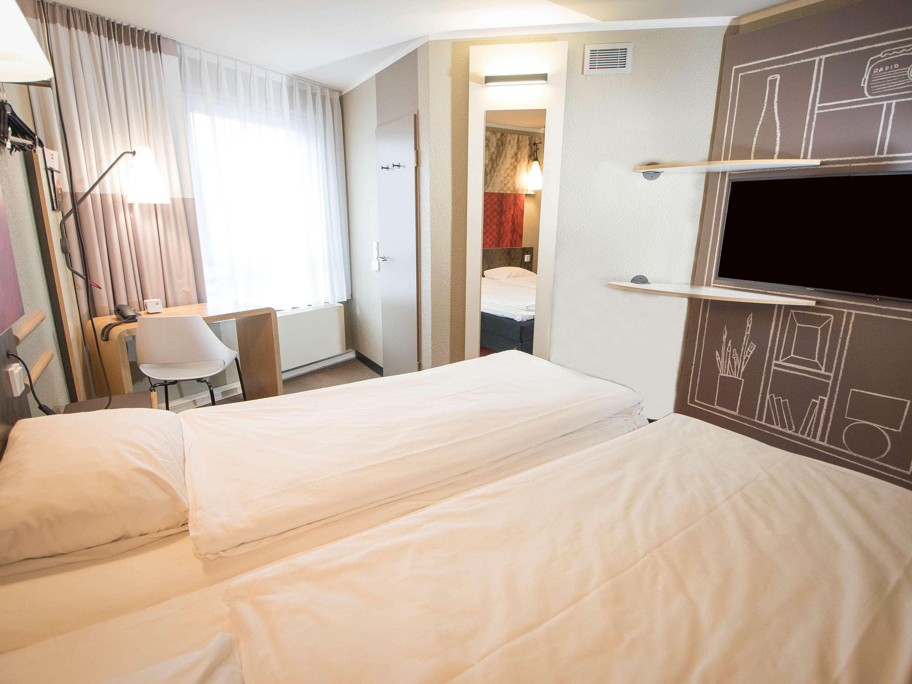 Ibis Koeln Centrum Room photo