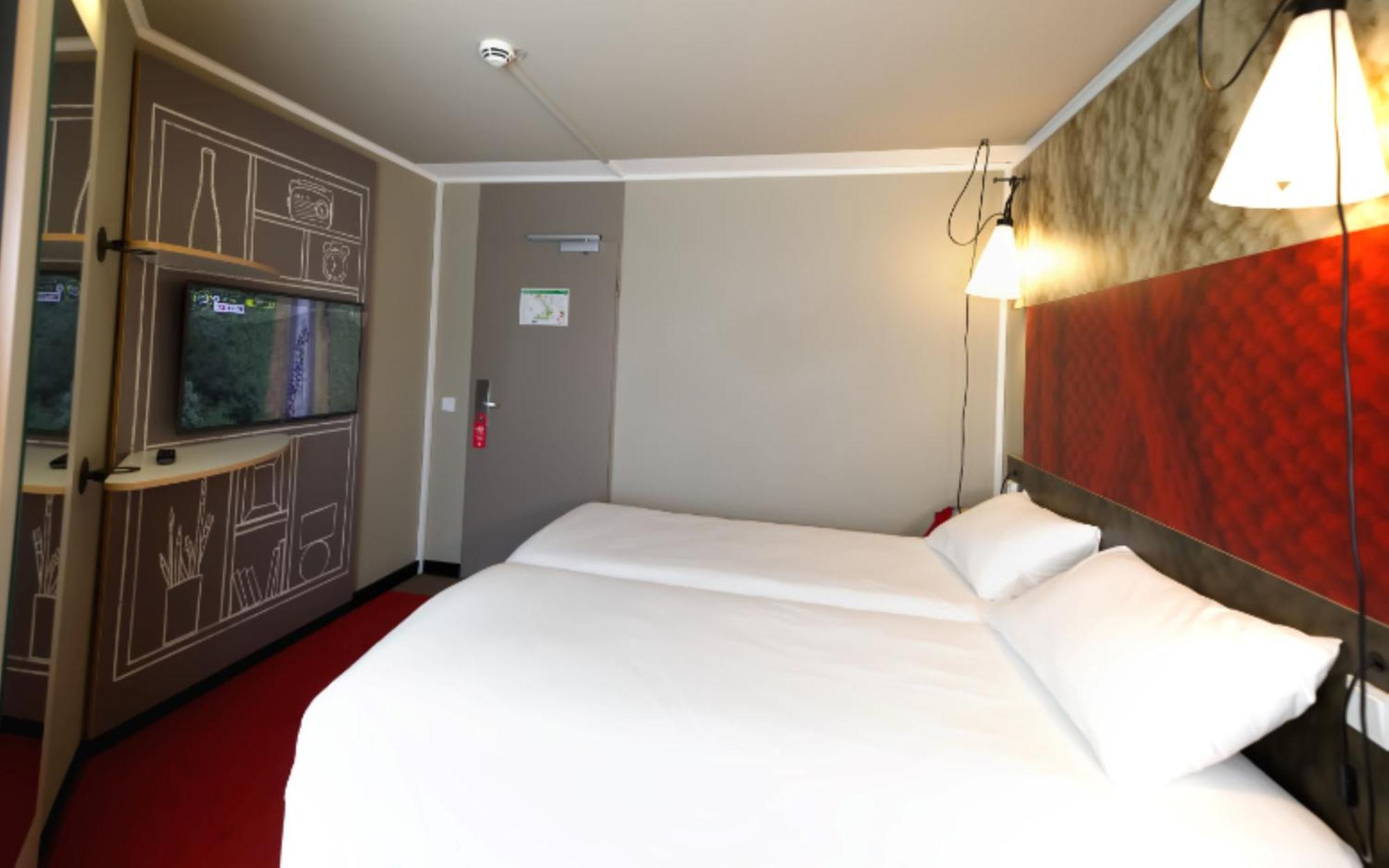 Ibis Koeln Centrum Exterior photo