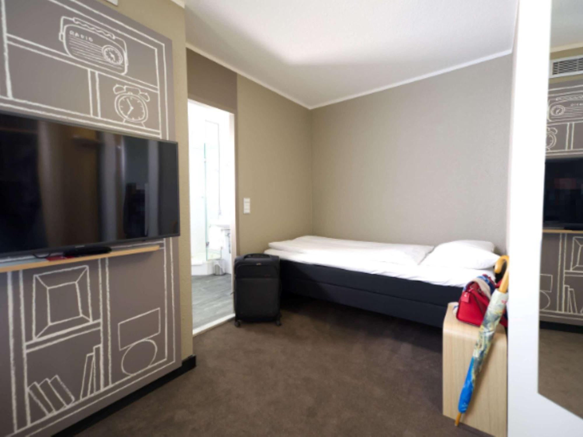 Ibis Koeln Centrum Exterior photo
