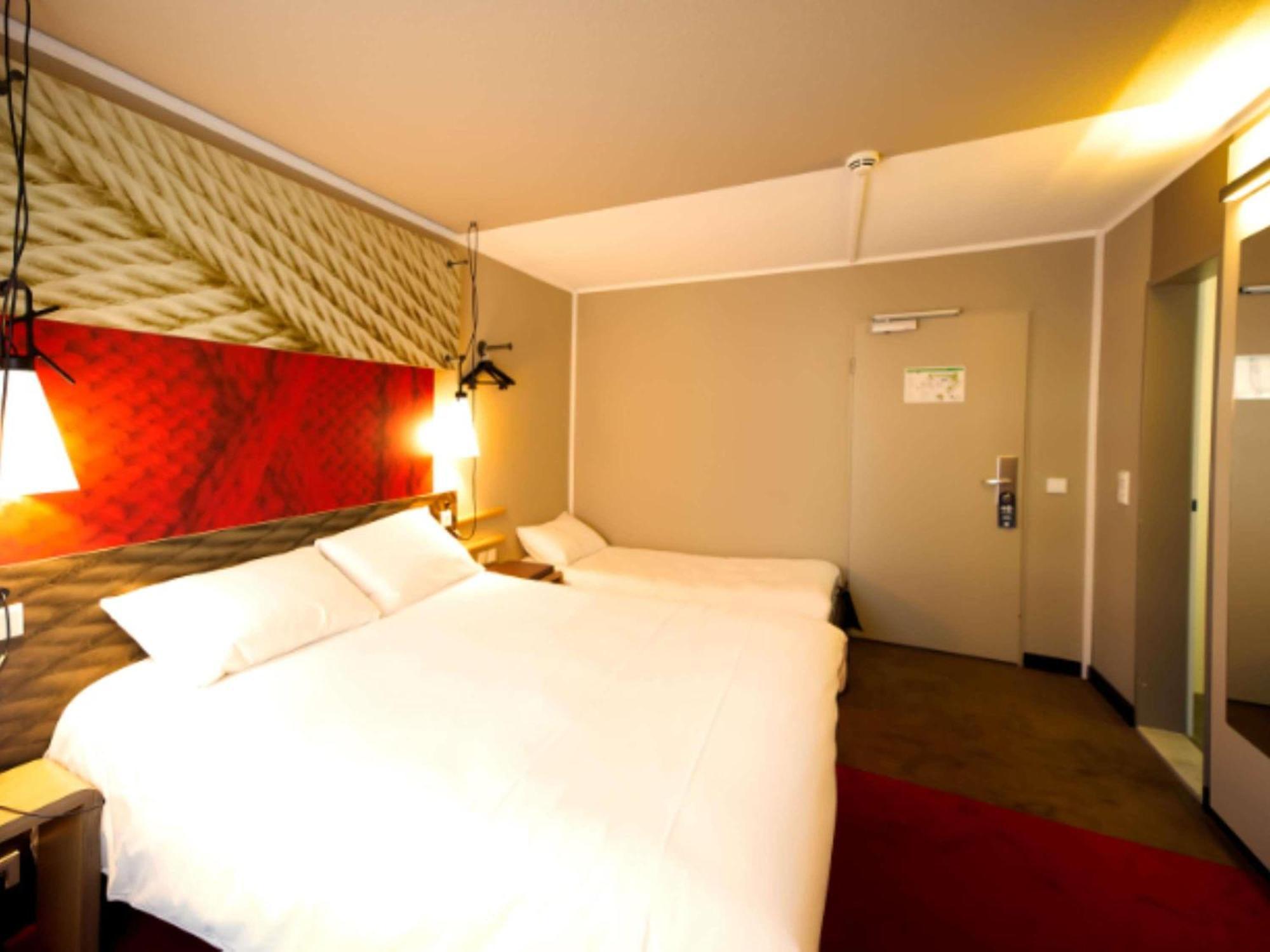 Ibis Koeln Centrum Exterior photo