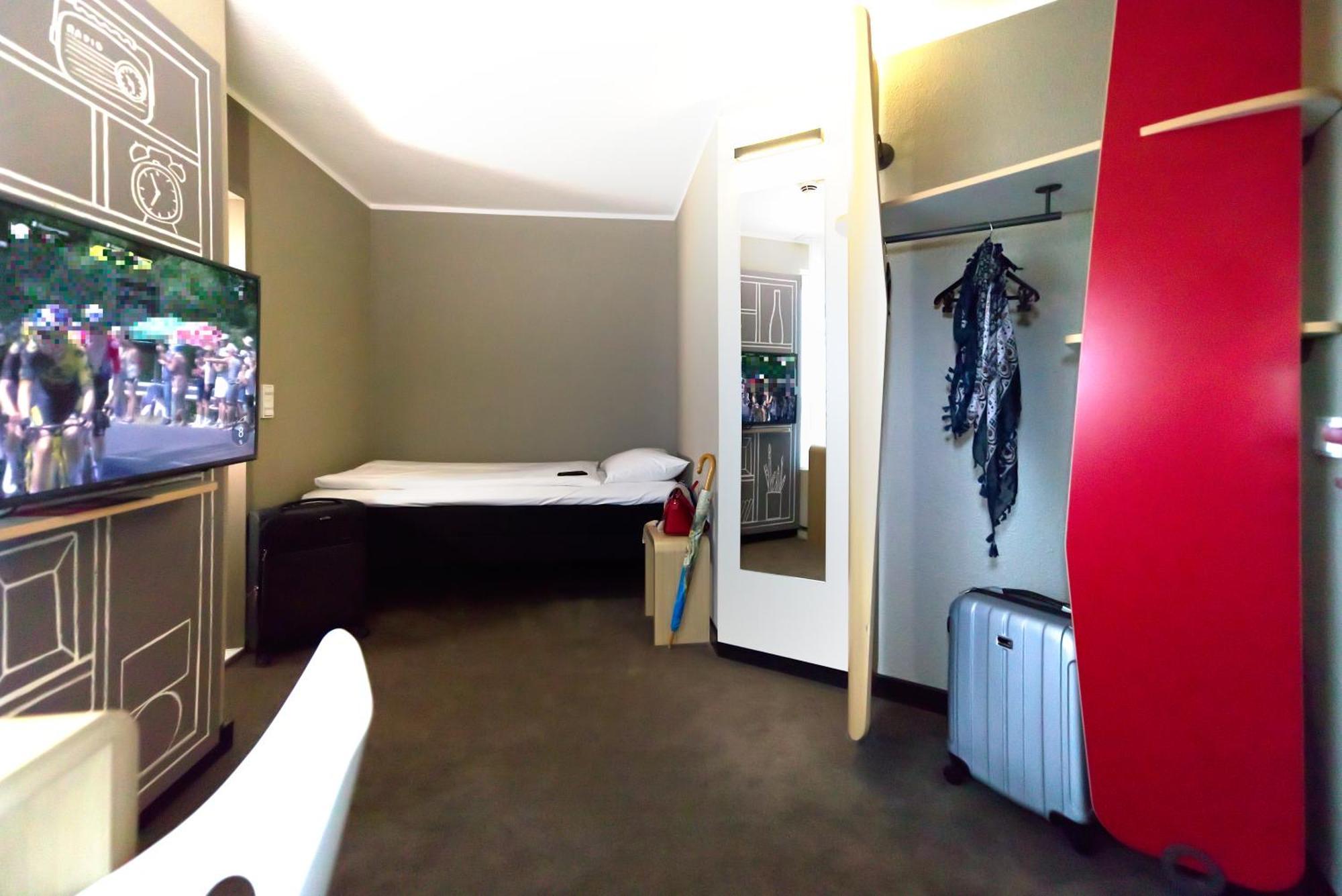 Ibis Koeln Centrum Exterior photo