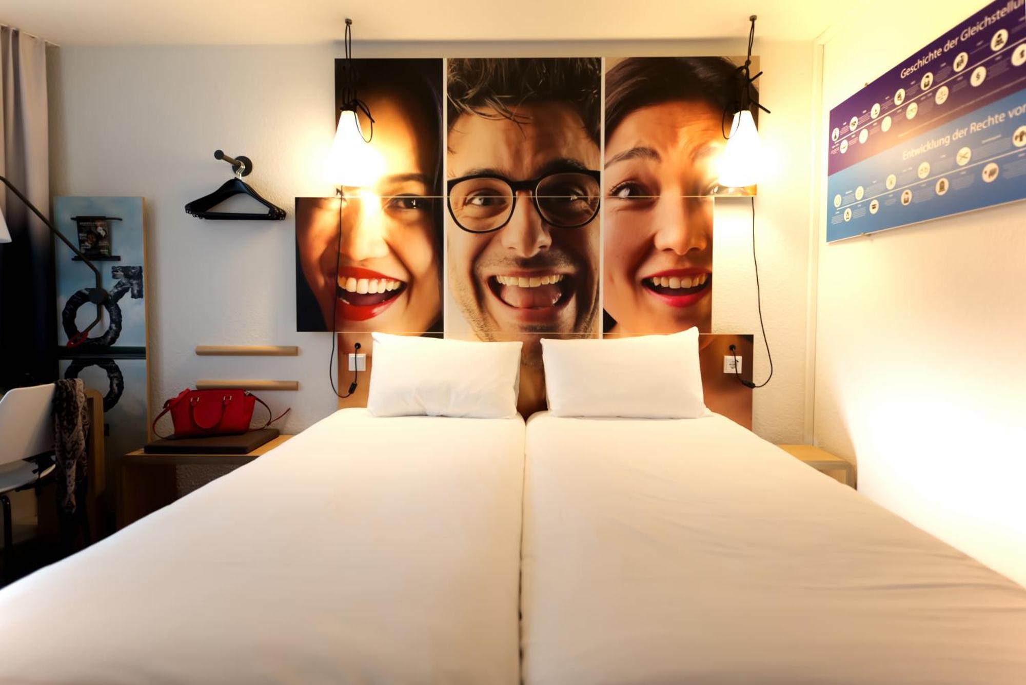 Ibis Koeln Centrum Room photo